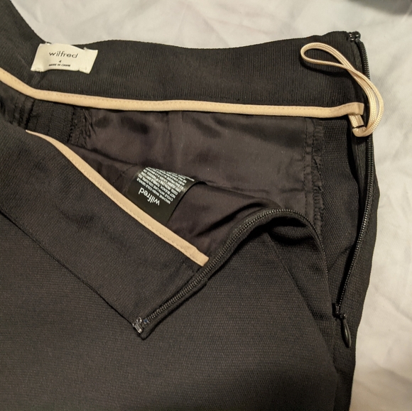 Black Wilfred Scallop Shorts BNWOT - Picture 8 of 8